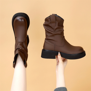 韩系超火套筒堆堆短靴女2025秋季 气质简约配裙圆头褶皱烟筒靴 新款