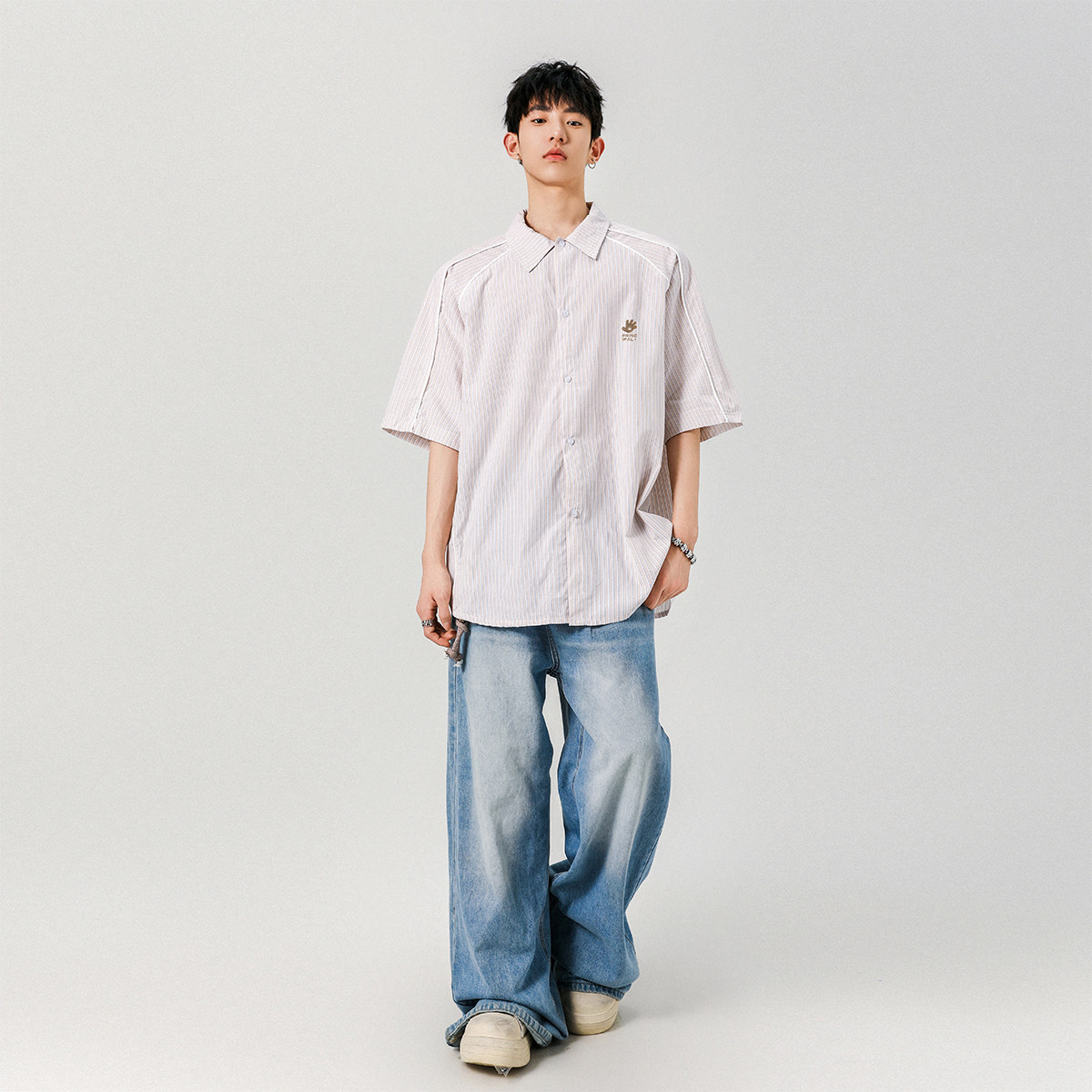 GENIOLAMODE夏季复古条纹短袖衬衫男设计感刺绣凉感潮牌宽松情侣,男装T恤,电商A155-1