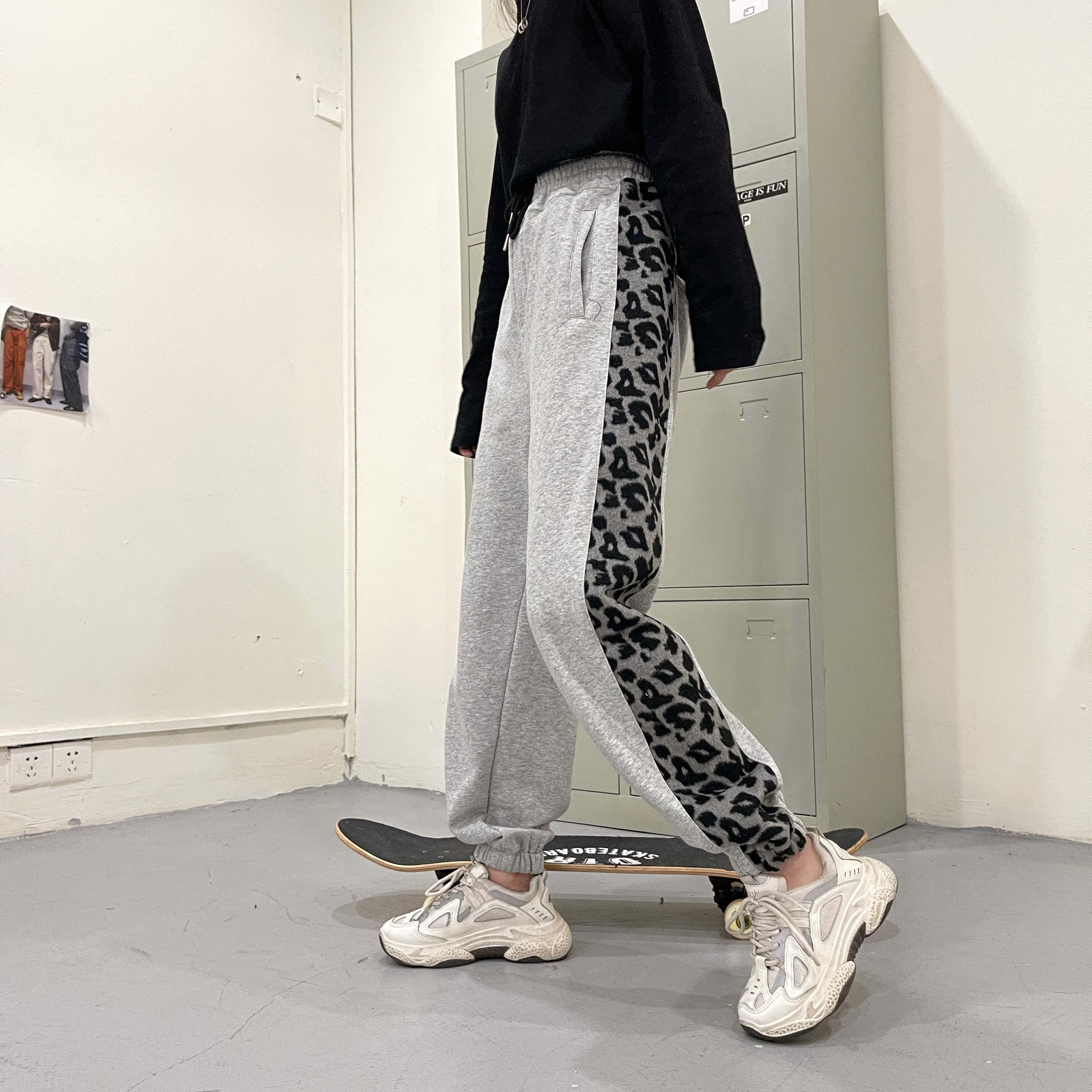 Real shooting Street trend in spring and summer leopard pattern stitching Leggings versatile casual pants women's sports show slim pants trend