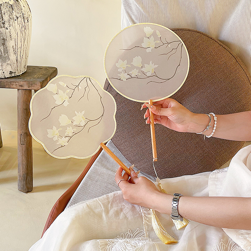 古风团扇夏天中国风白色扇子仙气新中式舞蹈扇旗袍汉服拍照小扇子