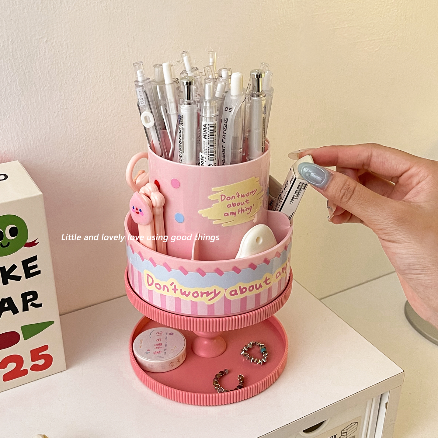 桌面收纳盒笔筒文具小杂物分格整理化妆刷口红筒旋转梳妆台置物架