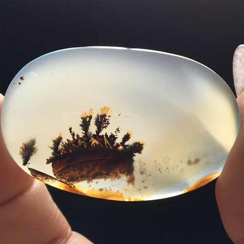 天然马料海洋玉髓山水意境吊坠