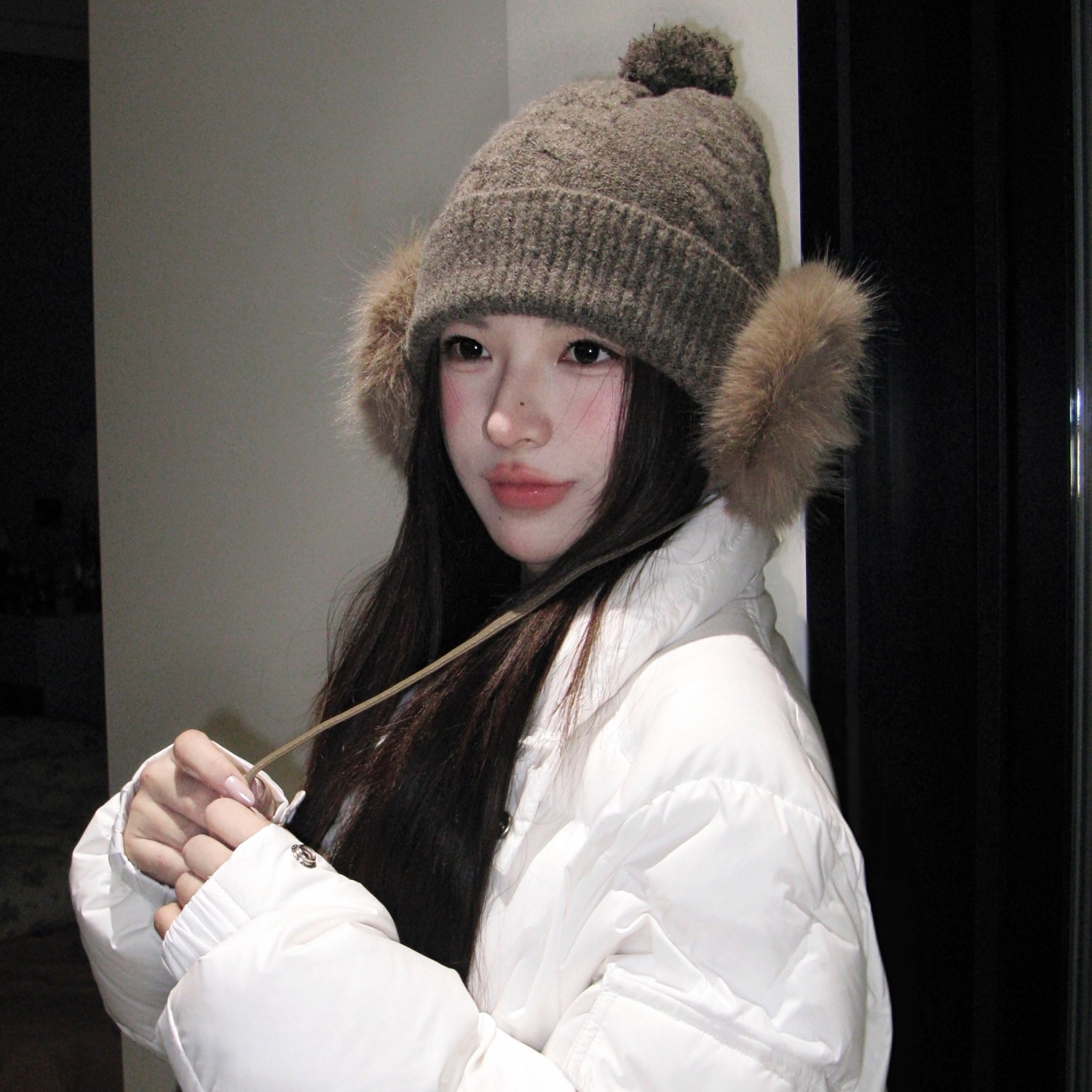 陈哈哈耳包针织~日系复古麻花保暖毛球护耳一体套头帽百搭显脸小