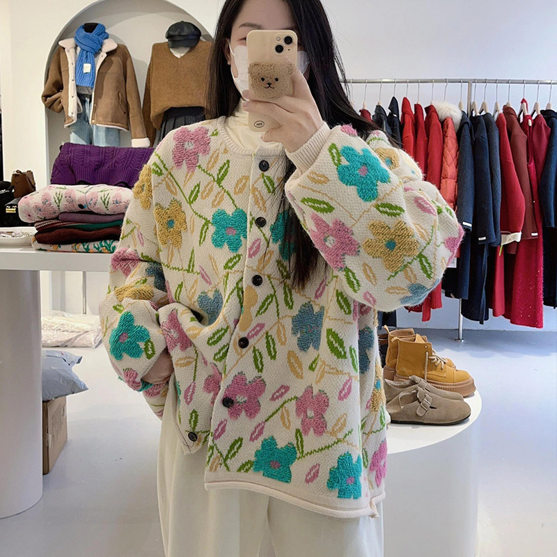秋冬装新款甜美蔬菜多巴胺休闲宽松慵懒风毛衣外套百搭针织开衫女