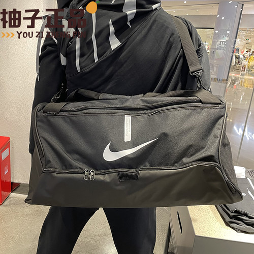 NIKE耐克大容量单肩斜挎包