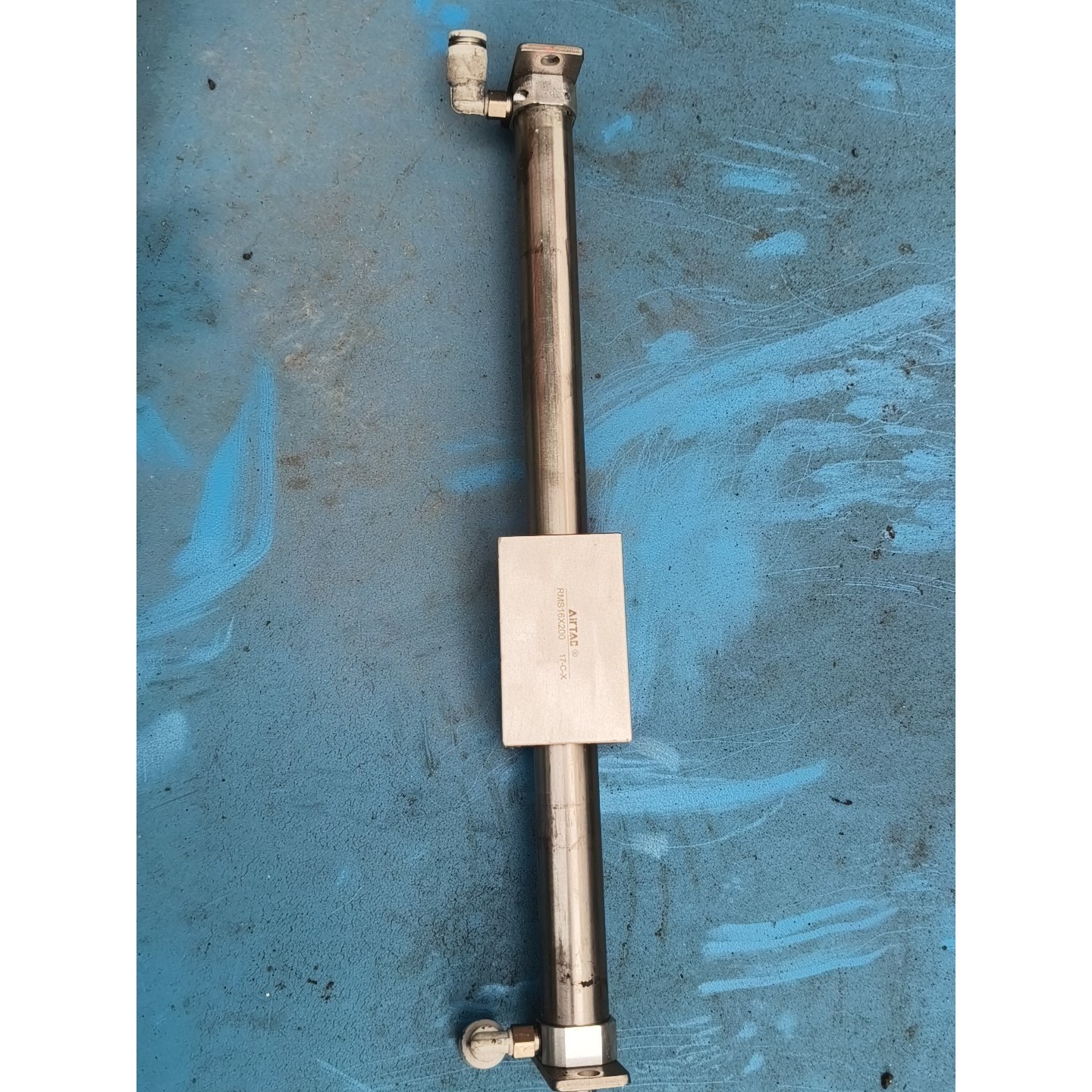 亚德客无杆气缸RMS16X200,型号17-C-X,成色咨询维修咨询维修