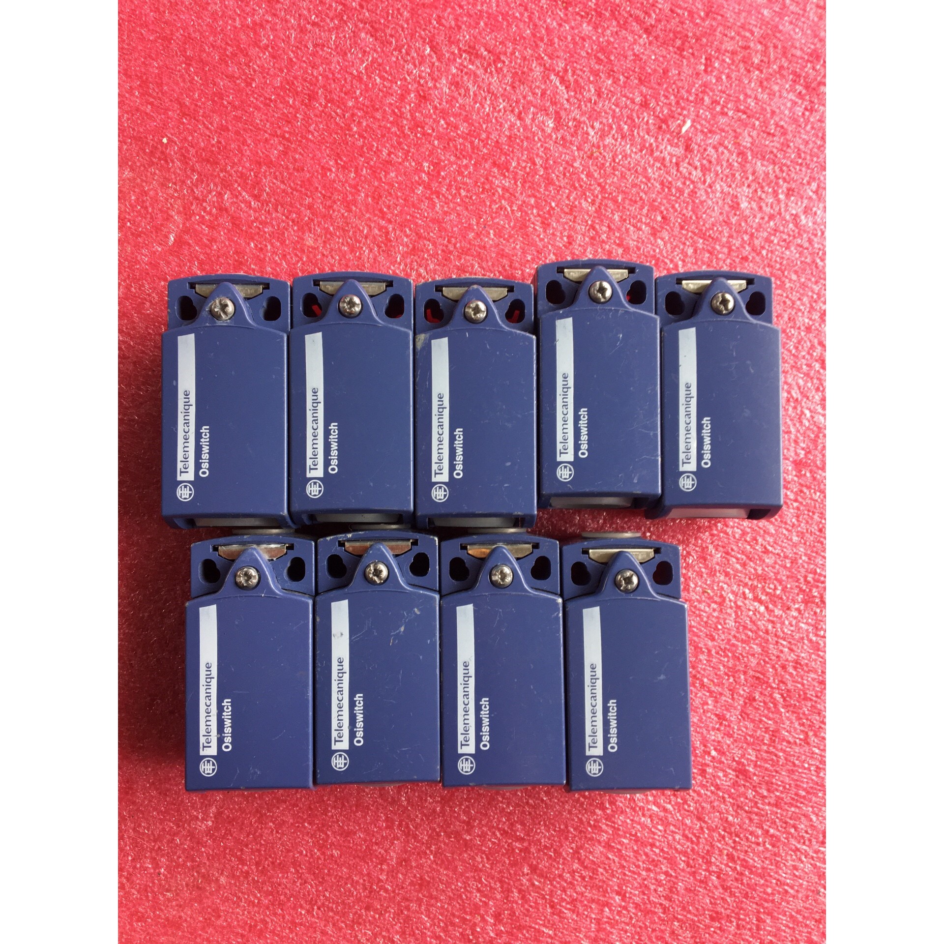 原装进口施耐德  行程开关  限位开关:   ZCD21 6咨询维修咨询维