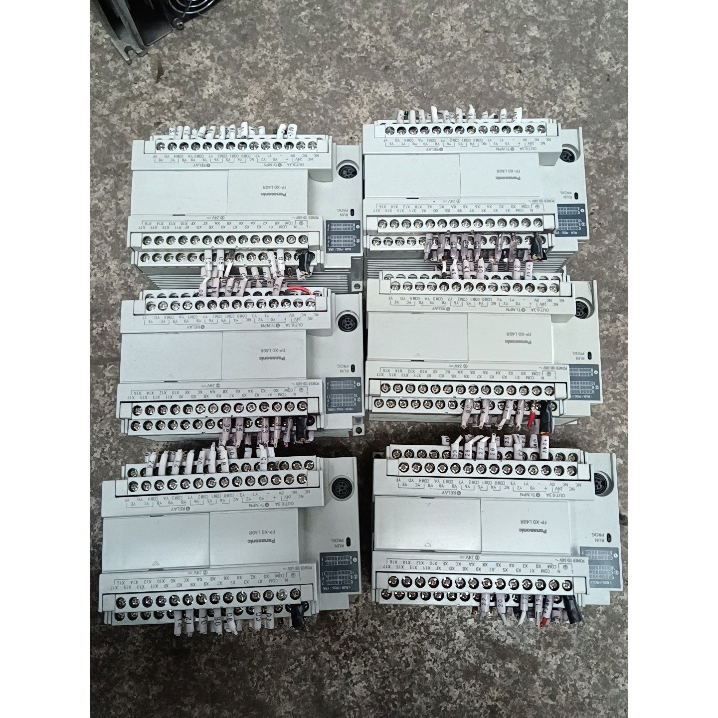 松下AFPXOL40R-F功能正常成色如图需要联系咨询维修咨询维修咨询