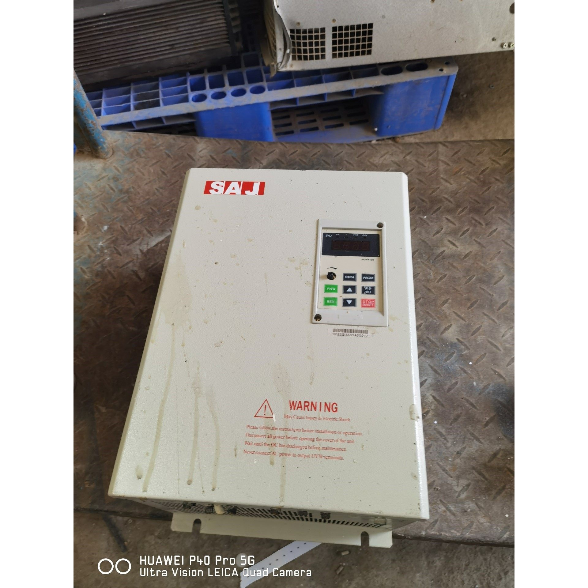 三晶变频器SAJ-8000G S022G3实物图22Kw现货咨询维修咨询维修