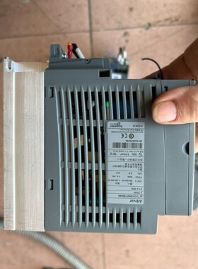 施耐德变频器ATV310H075N4A成色95新,产品如图所咨询维修咨询维修