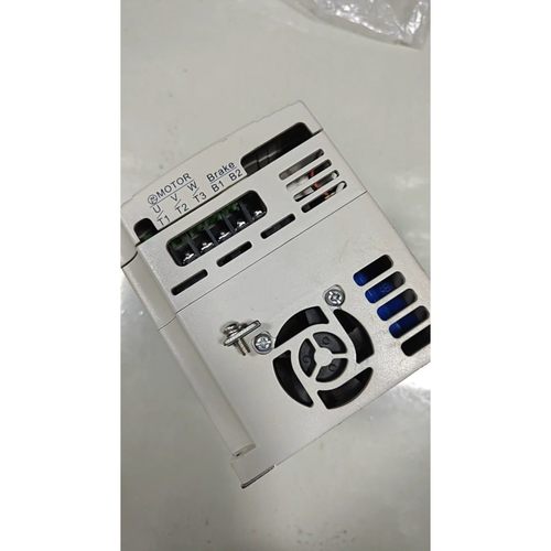 变频器台达 VFD007M43B咨询维修