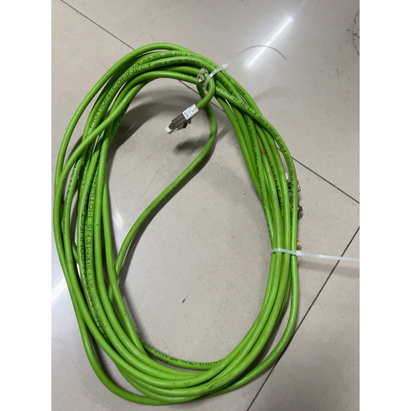 西门子s120伺服编码器线 原装的.但是还是进口货,屏幕咨询维修咨