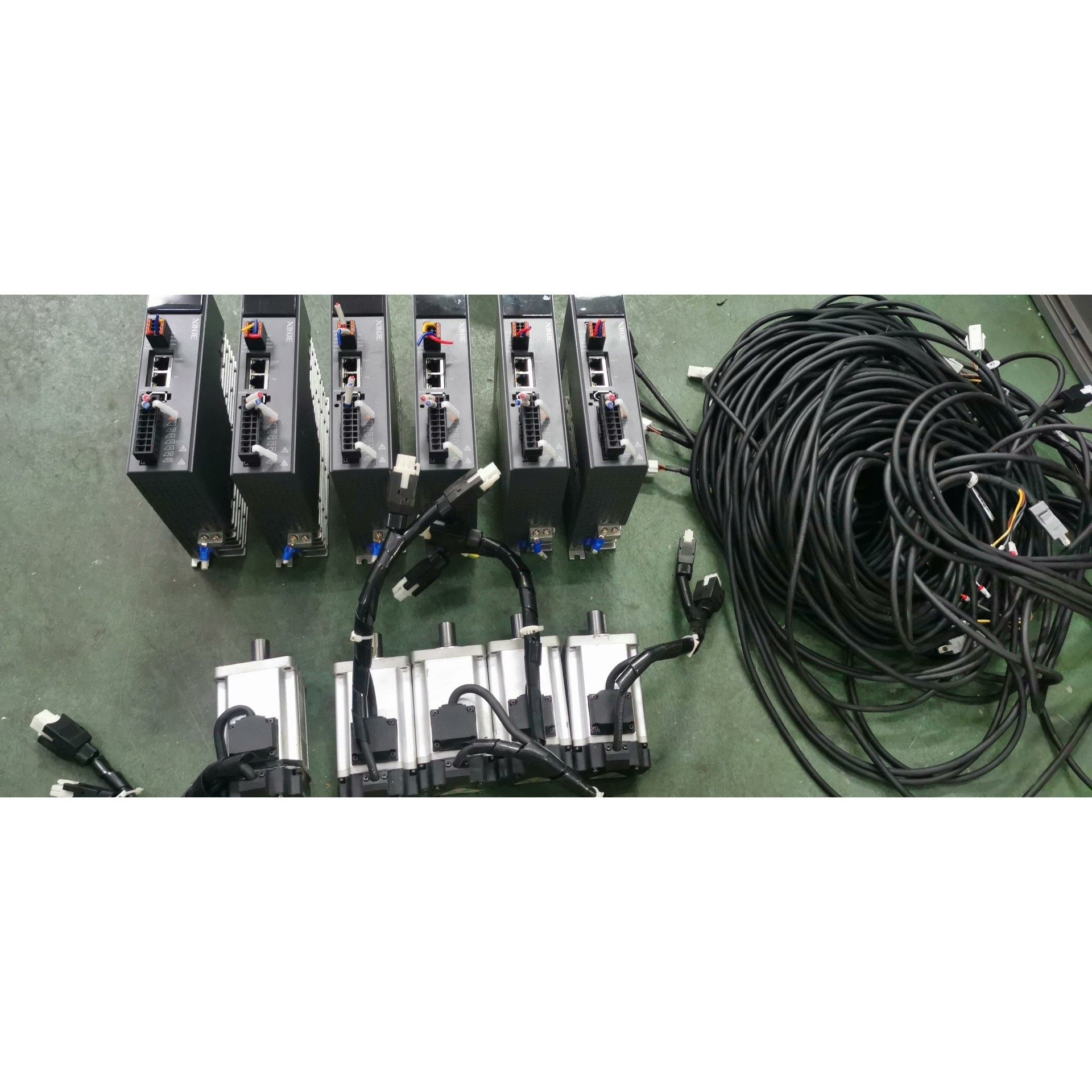 信捷总线400W伺服电机 驱动DS5C1K20P4P咨询维修