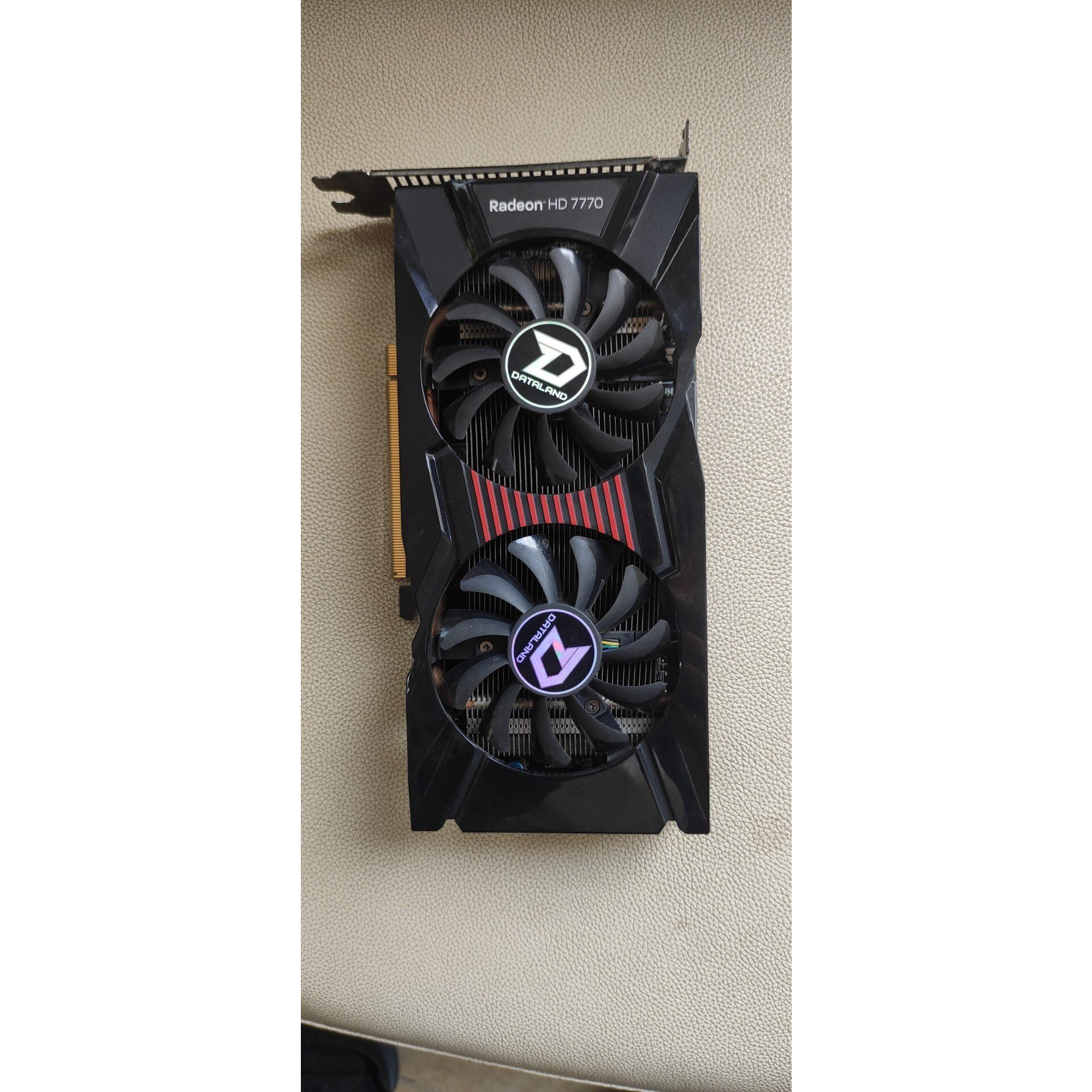迪兰HD7770   2GB   主机拆下来的,正常使用,实咨询维修咨询维修 - 实物图