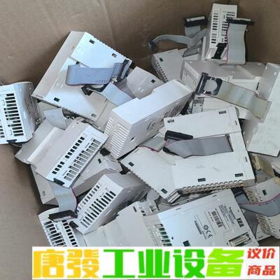 施耐德模块TM2DOCKN成色漂亮。35不包邮 维修询价