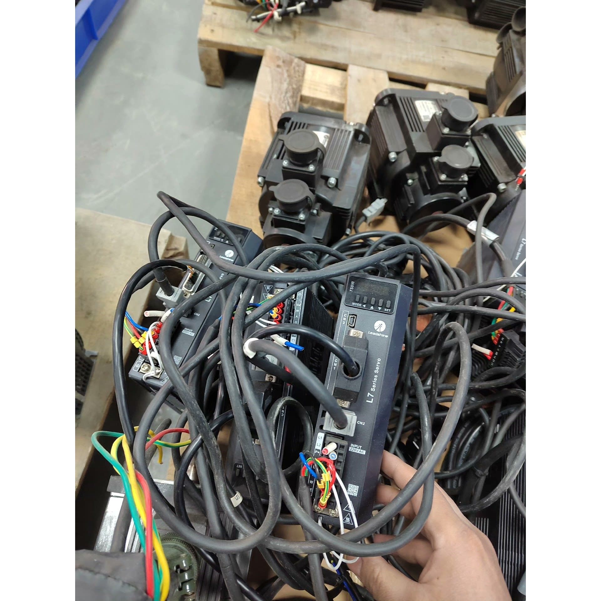 雷赛伺服L7-750,白色电机ACM2-08008H2F1-咨询维修咨询维修