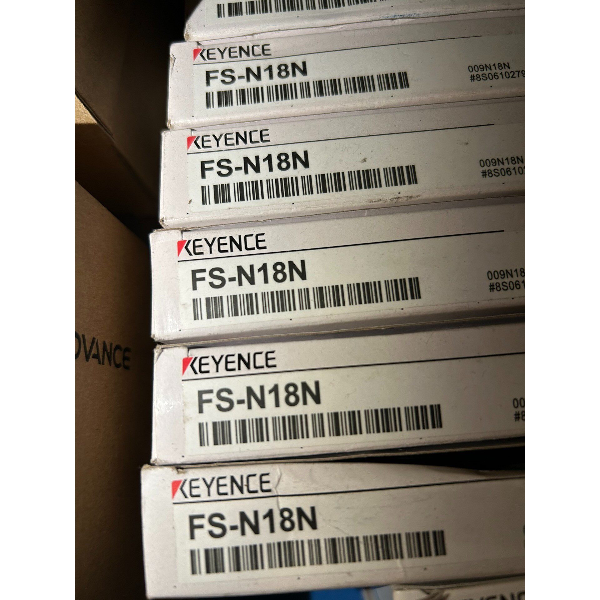 全新原装基恩士FSN18N光纤放大器全新原装正品对码最咨询维修