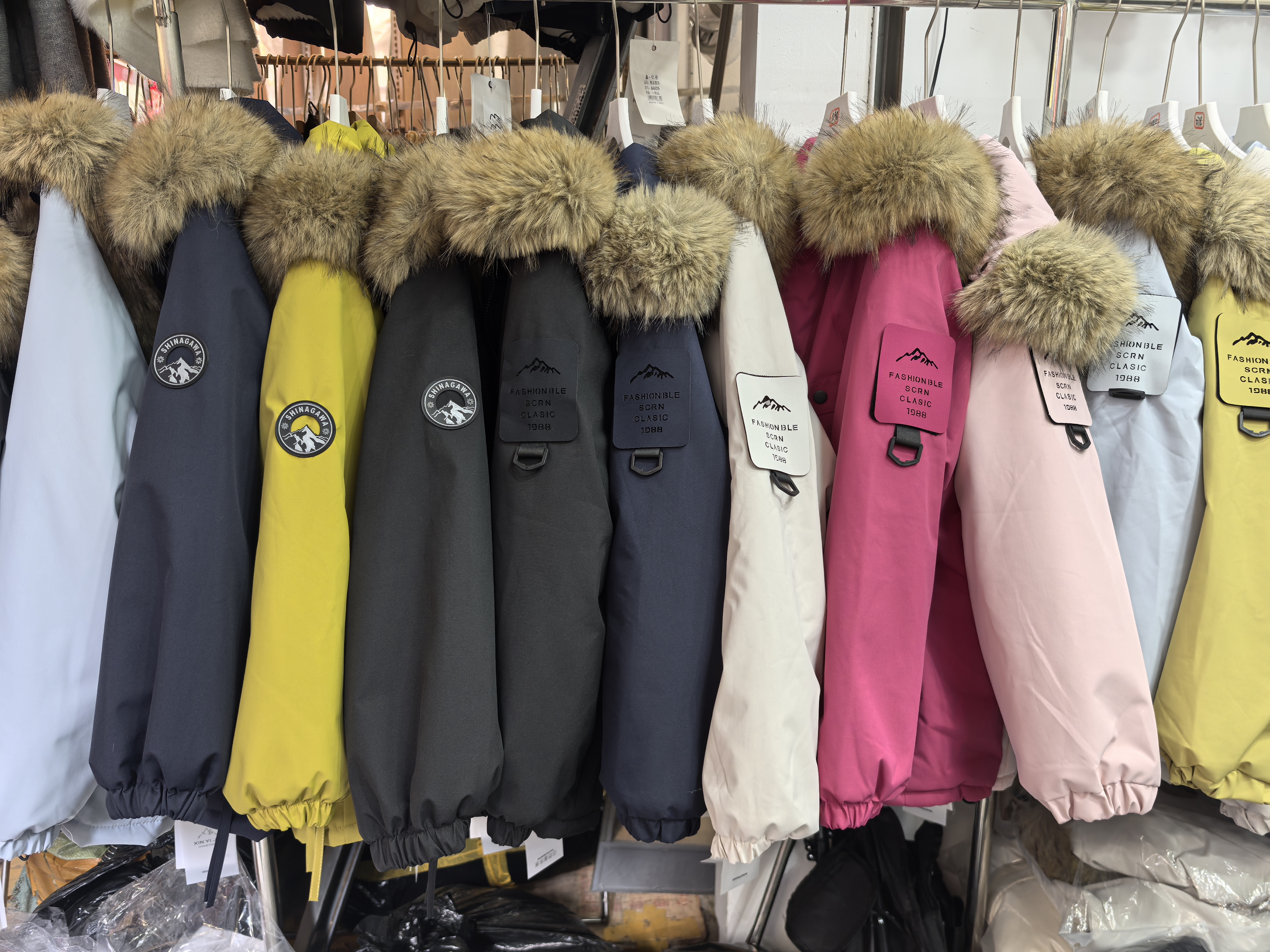 座山雕派克服女2025新款冬季加厚保暖工装外套小个子短款冲锋衣