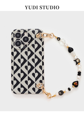 黑白爱心复古高品质天然珍珠琉璃手链手提链条16promax手机壳适用苹果17promax新款15小众原创保护套精孔软壳