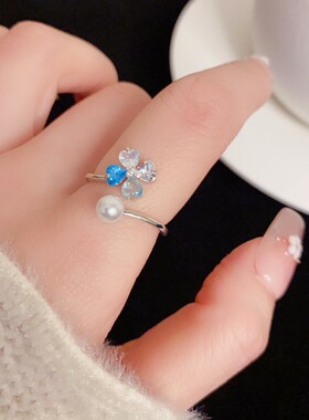 日韩甜美百搭蓝色花瓣珍珠开口戒女新款精致轻奢简约设计感食指戒