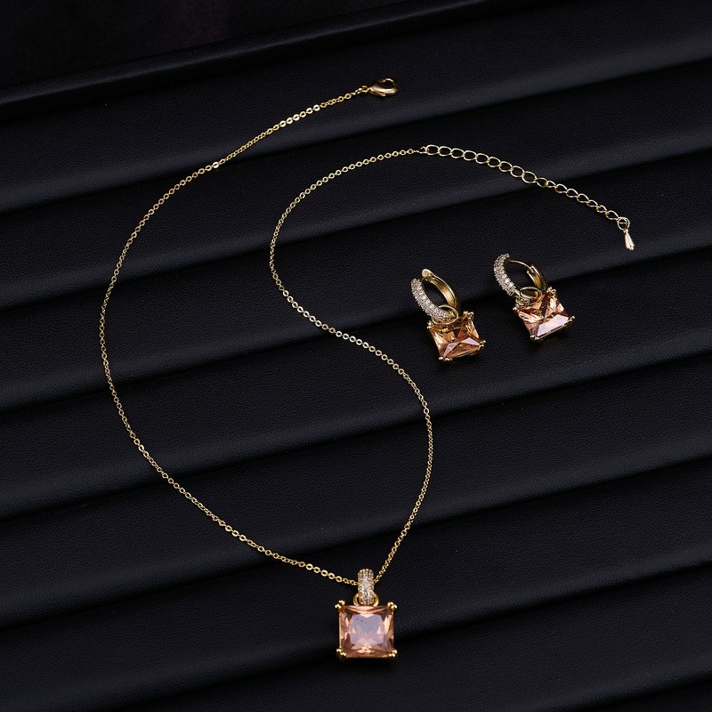 法式复古几何方块时尚大气高档水晶轻奢女耳扣项链锁骨链情人礼物