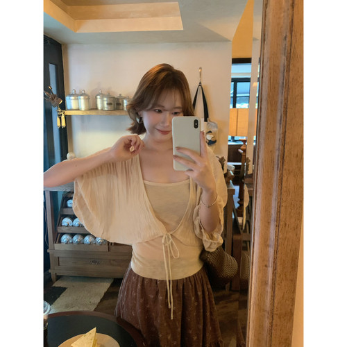 lower April（FA）-简约休闲百搭显瘦镂空针织开衫+吊带套装95005