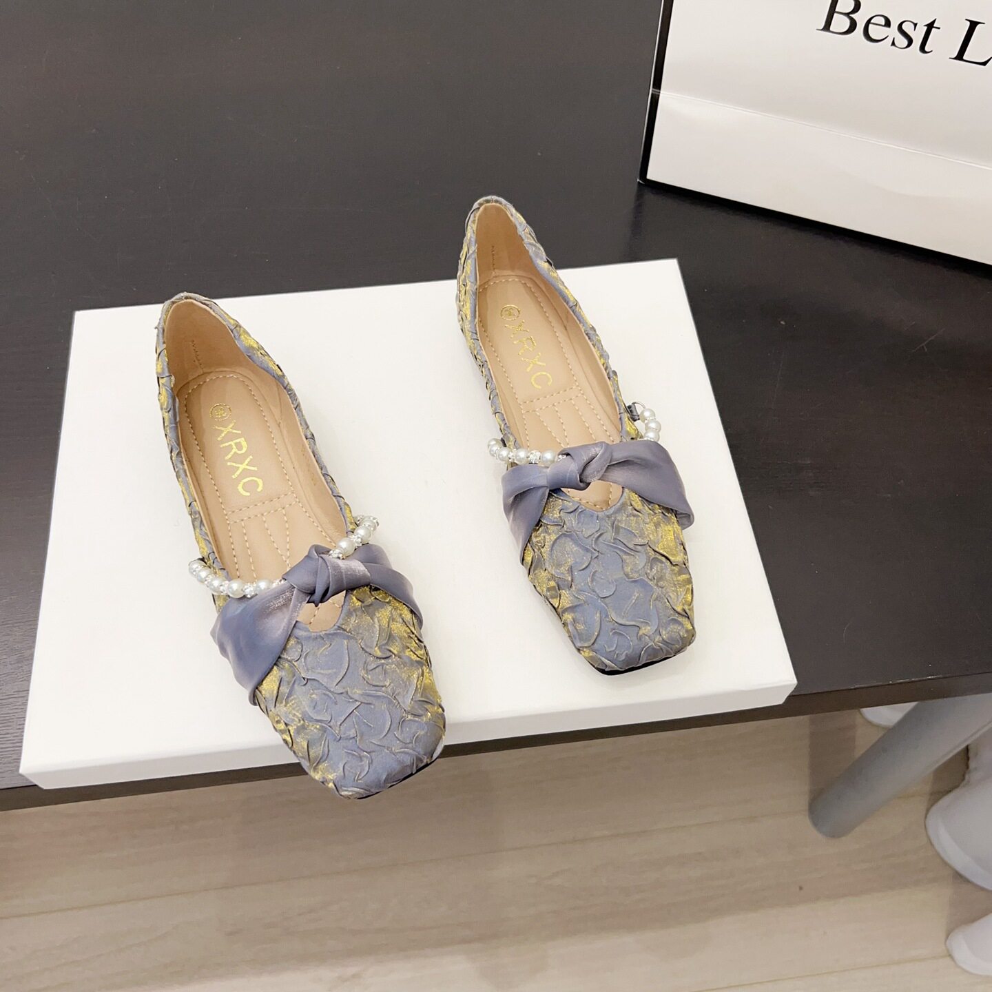 复古软底不累脚单鞋女2026春秋季新款温柔晚风配裙子串珠平底瓢鞋