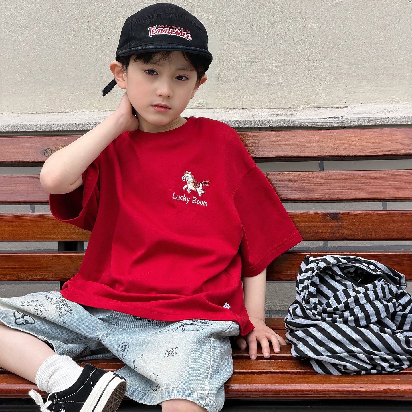 男童短袖t恤26夏男孩中大儿童薄款刺绣小马宽松半袖体恤衫红色白