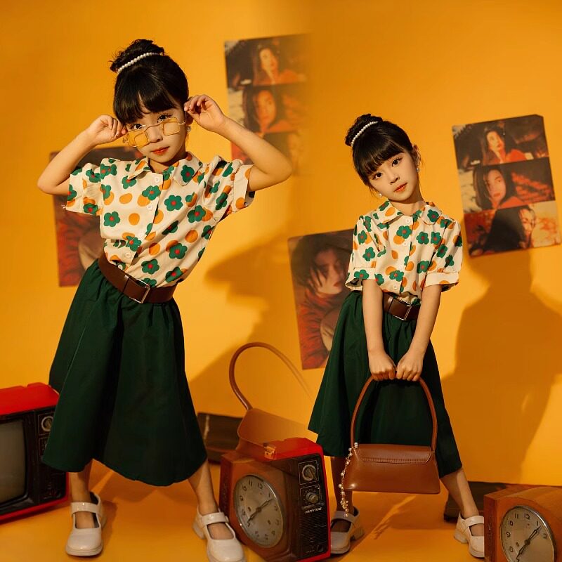 女童怀旧复古港风8090年代舞台走秀演出服影楼拍摄艺术照机车T台