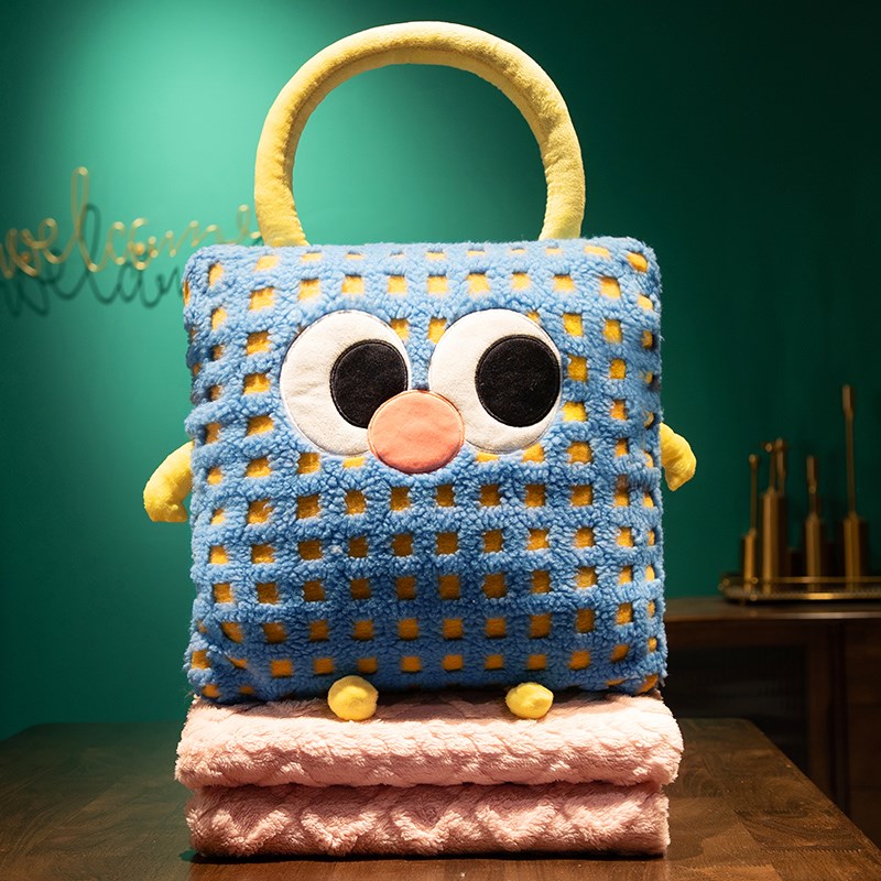 抱枕被子两用加厚办公室午睡枕头空调毯子二合一午休靠枕车载冬季