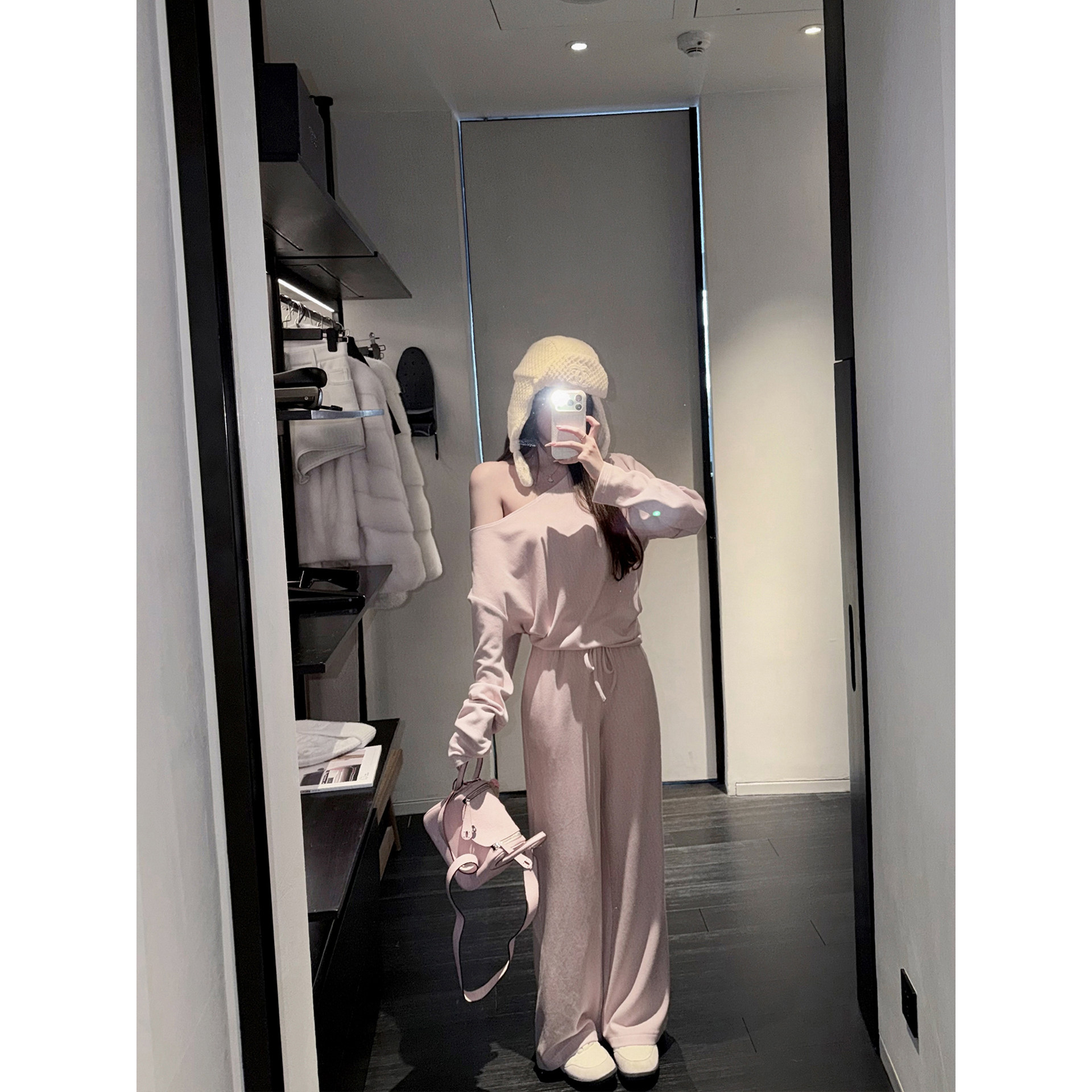 【若语12/22 20:00新品9.5折】美女舒适区套装 软fu磨毛上衣裤子