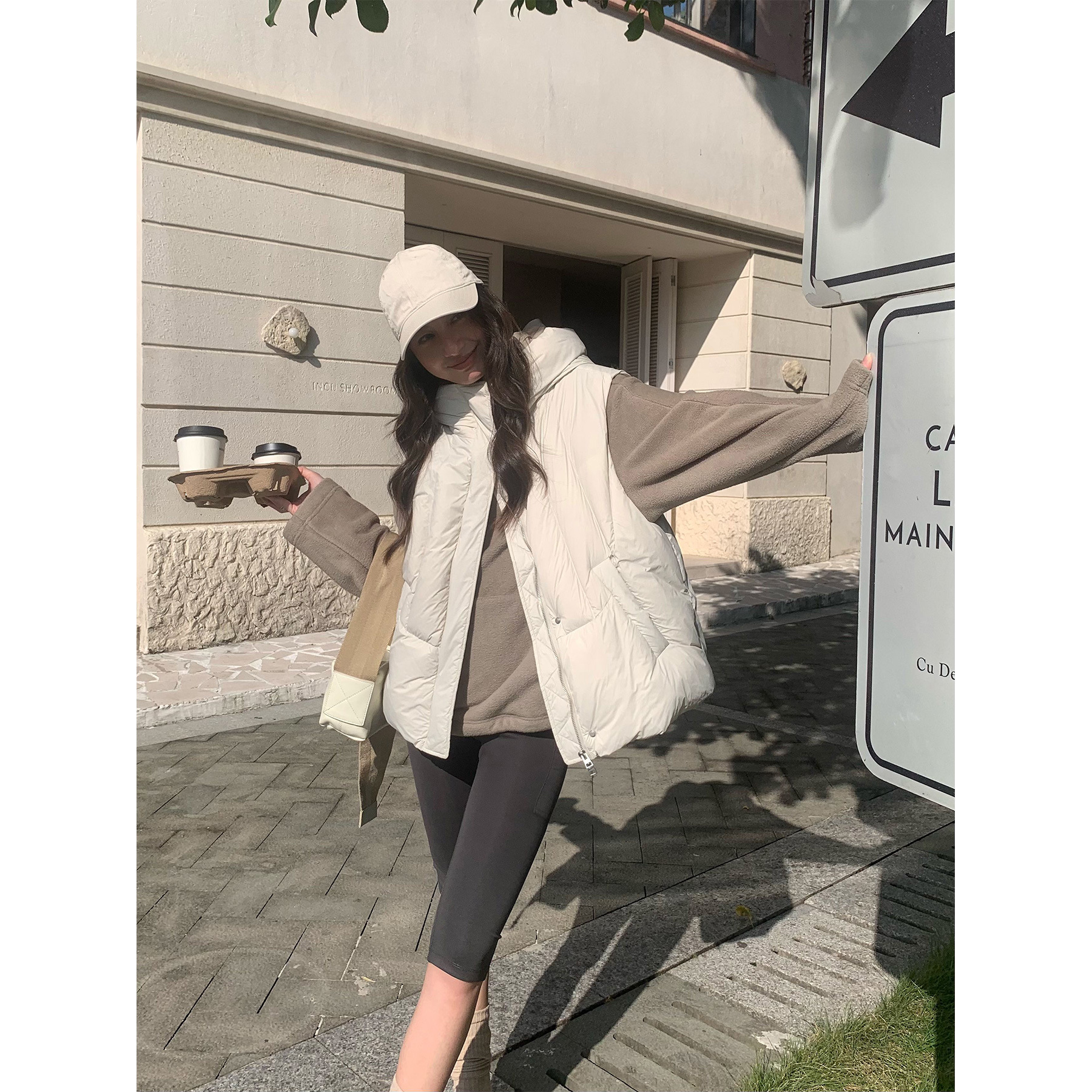 COMOS CMS 2025冬季新款韩系时尚气质轻薄90白鸭绒连帽羽绒马甲