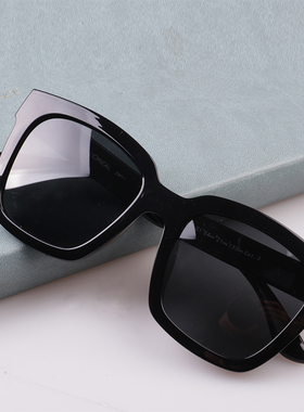 欧莱雅防紫外线方形简约酷姐女士