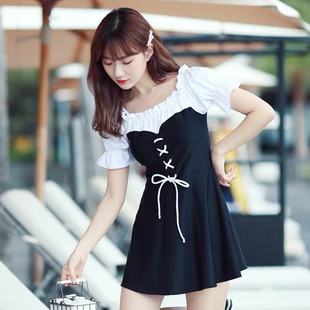 显瘦小胸少女性感吊带温泉泳装 2026新款 学生游泳衣女保守连体裙式