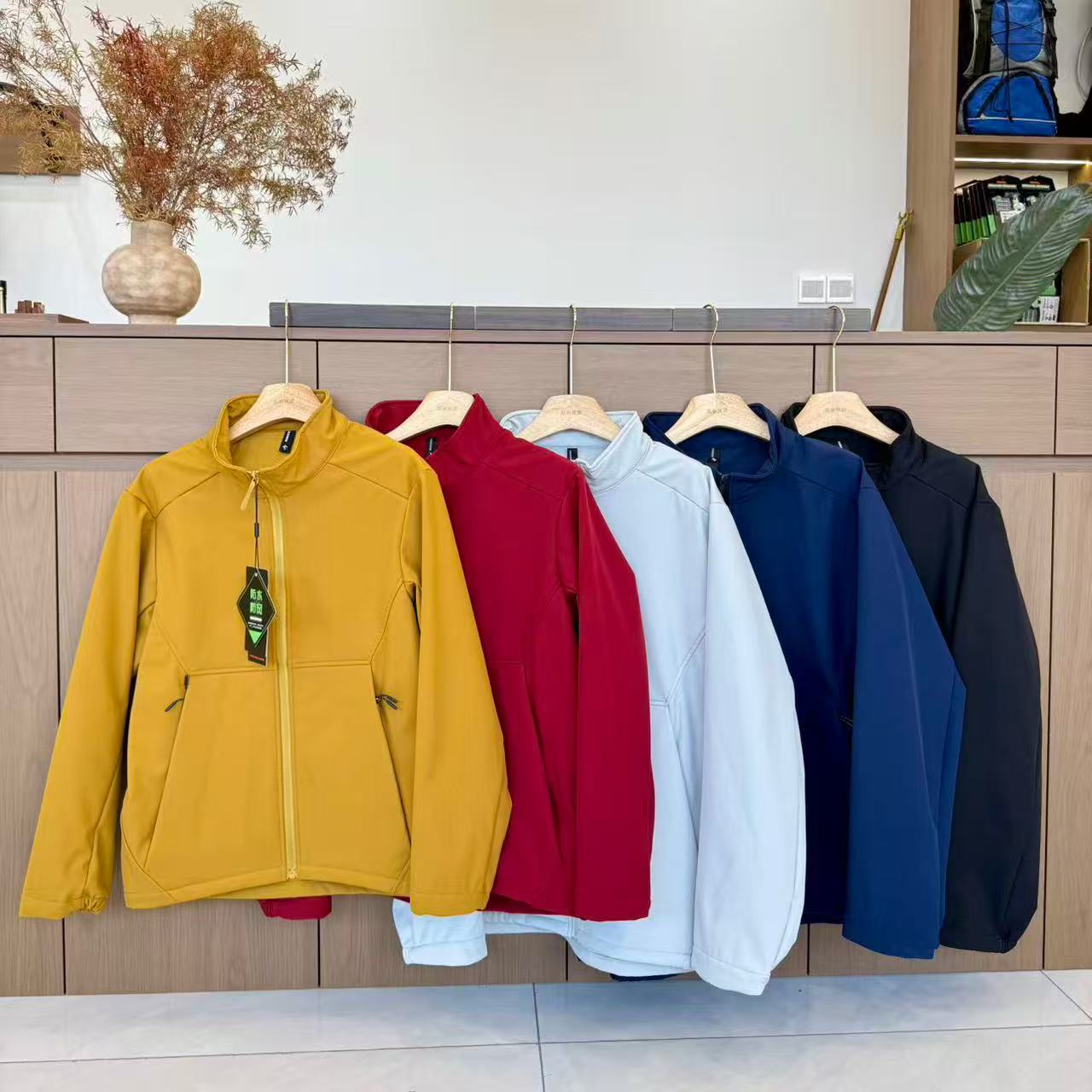 高端防风防水户外休闲衣