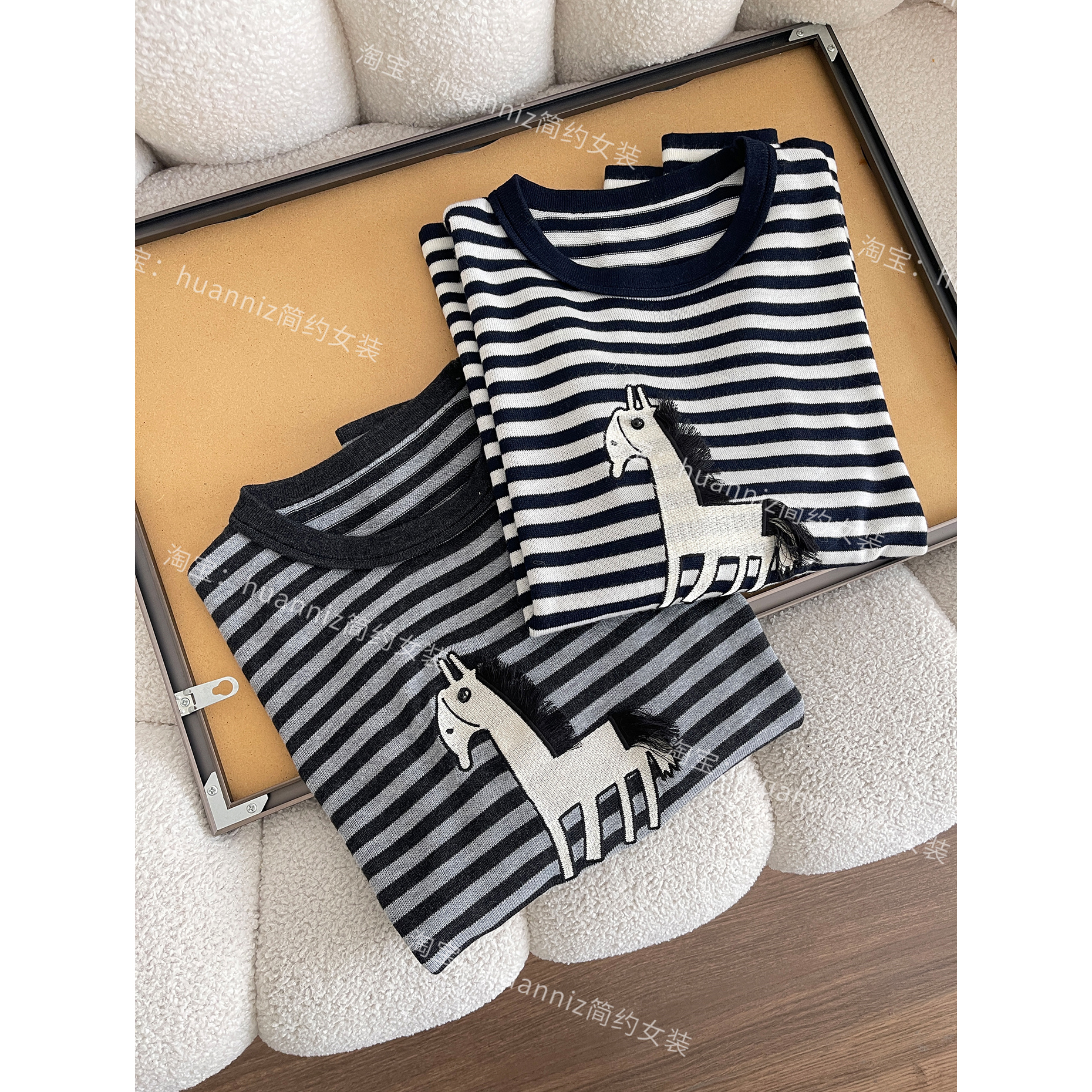 细羊毛重工刺绣小马针织打底衫