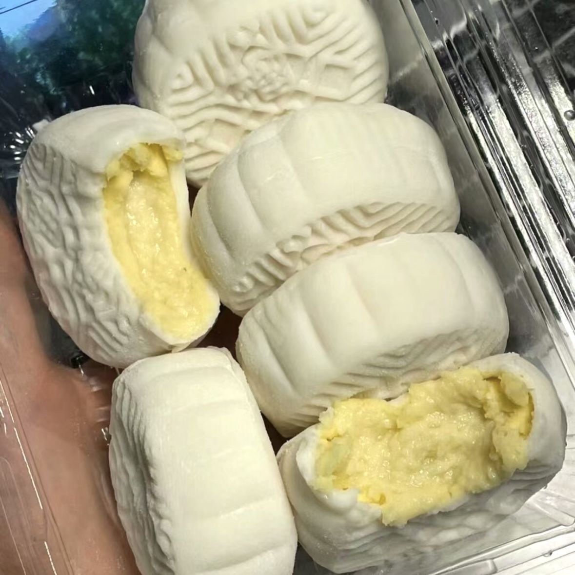 榴莲味冰皮月饼带独立托盘