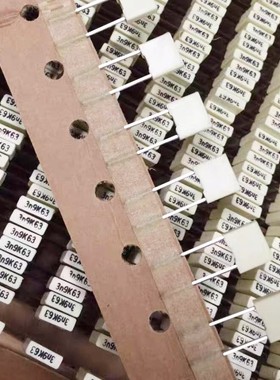 基美KEMET AV R82 0.0039uF 3n9 392 63V原装排带薄膜电容脚距5MM