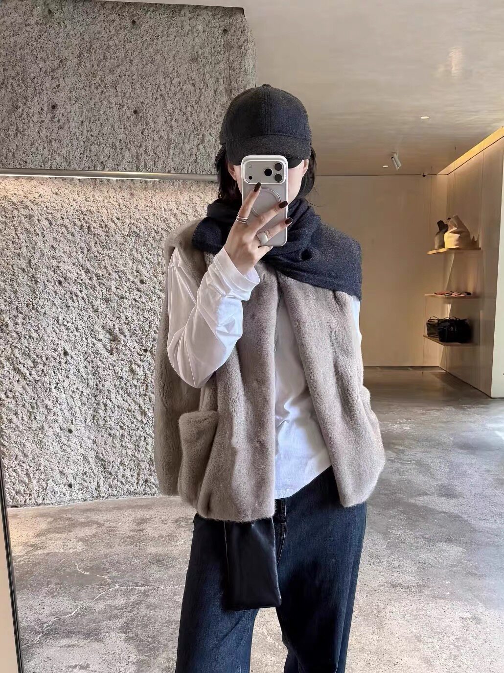 秋冬圆领显瘦仿水貂马甲女款