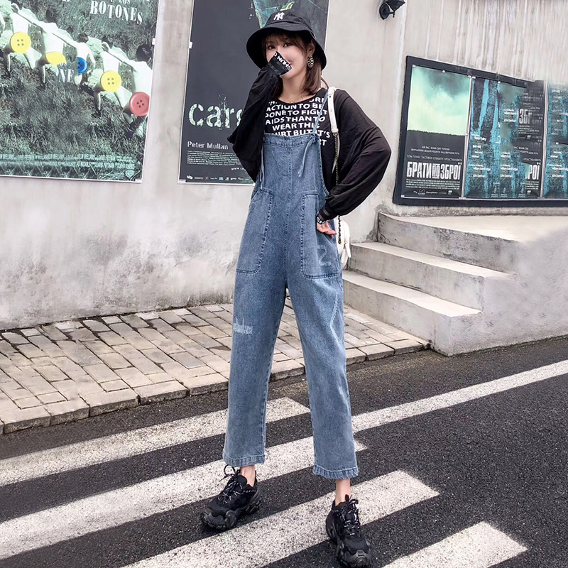 减龄牛仔背带裤女宽松2024春秋新款大码小个子胖mm显瘦九分阔腿裤