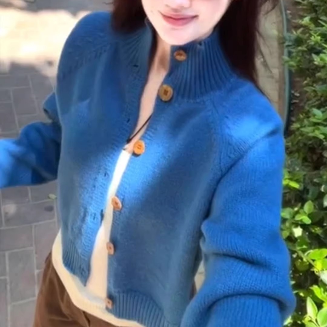 法式气质高领单排扣针织开衫女装