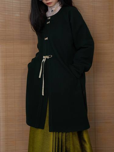 凤翥斋毛尼圆领带兜大衣