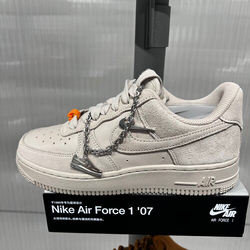 NIKE耐克女子AIR FORCE 1空军一号复古低帮运动休闲鞋IV6042-236