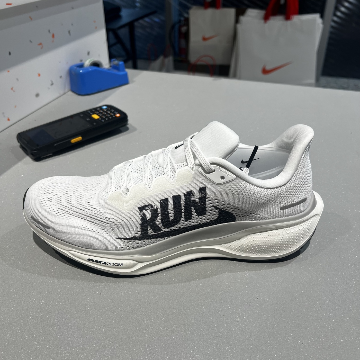 NIKE耐克男鞋 Pegasus 41舒适百搭透气休闲运动跑步鞋 IB5697-100