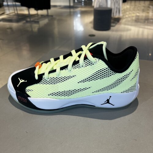 Nike耐克男鞋JORDAN LUKA 77 PF休闲运动篮球鞋IF1611-700