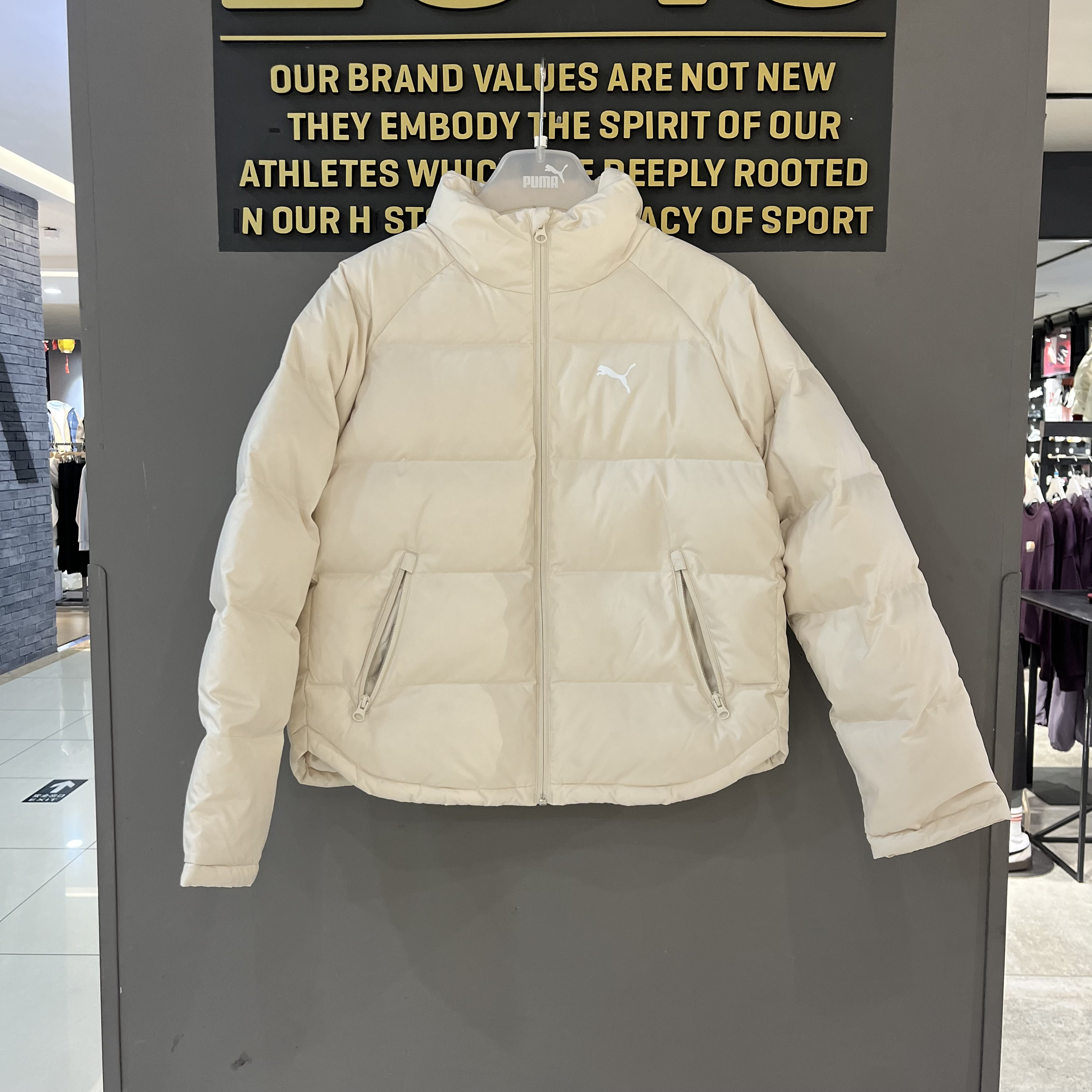 PUMA彪马短款羽绒服女秋冬新款运动保暖立领防风夹克外套631635