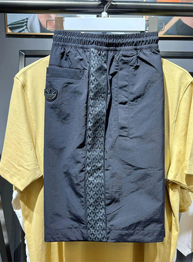 Adidas/阿迪达斯三叶草小飞象联名夏季男速干运动休闲短裤 IN1046