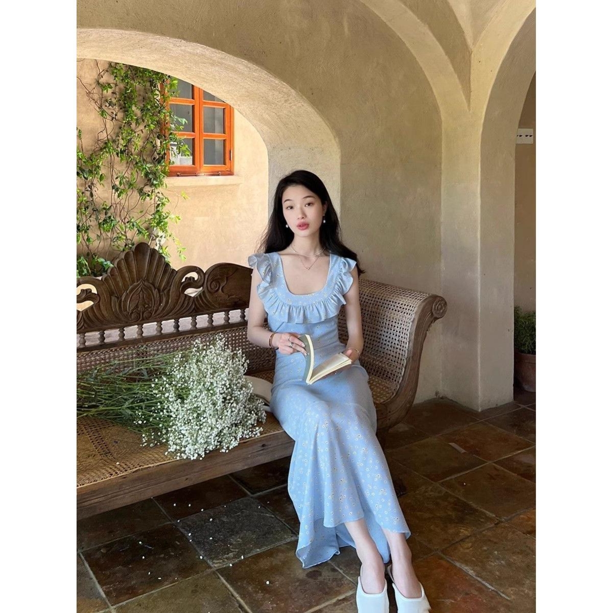 法式少女碎花中长款荷叶边裙女性感修身夏季度假花边吊带连衣裙子