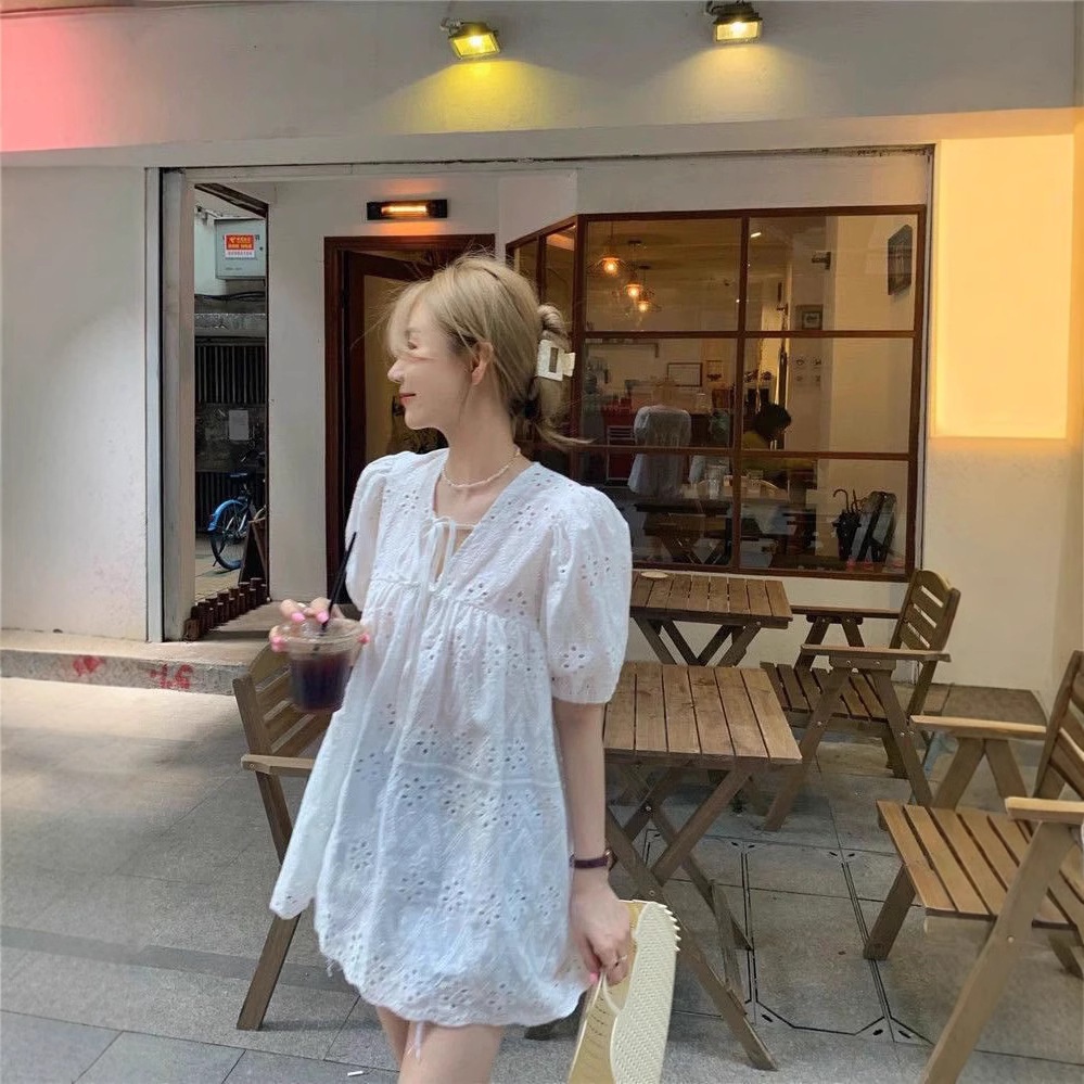 法式白色设计感镂空蕾丝上衣女装夏季薄款宽松短袖泡泡袖短裙