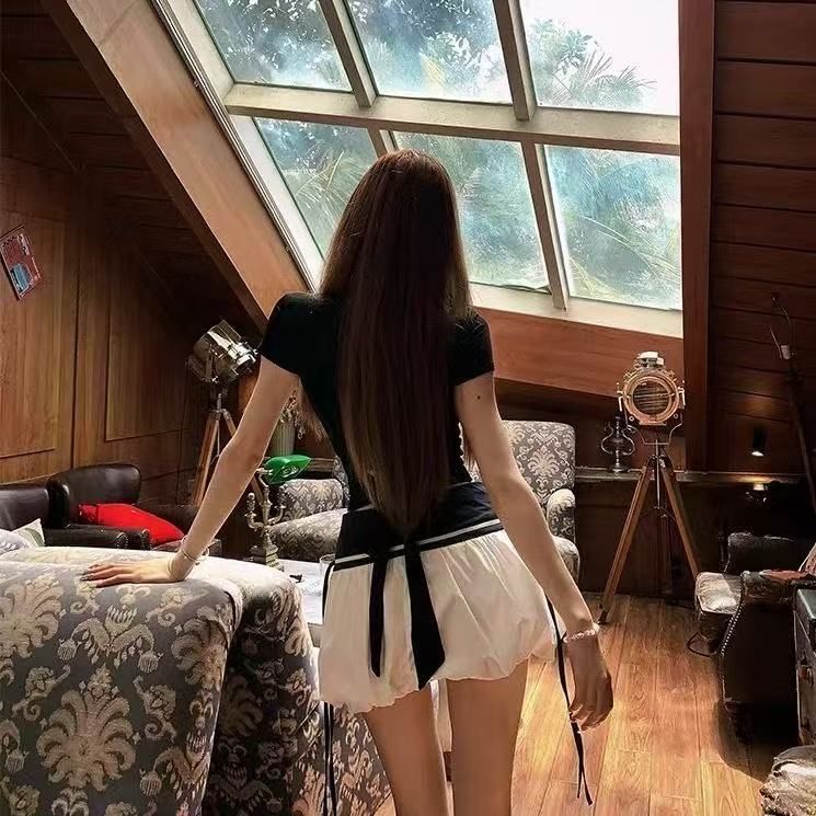 后背镂空蕾丝蝴蝶结绑带短袖T恤设计感甜辣妹收腰修身圆领上衣女
